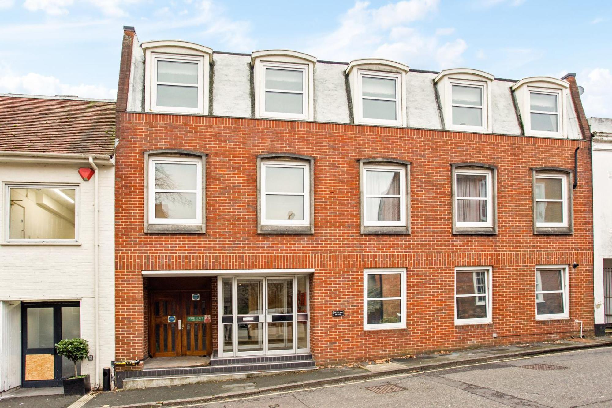 Perfect Perch For Legal Eagle - Winchester Law Courts, High St, Westgate Museum Apartment Exterior photo